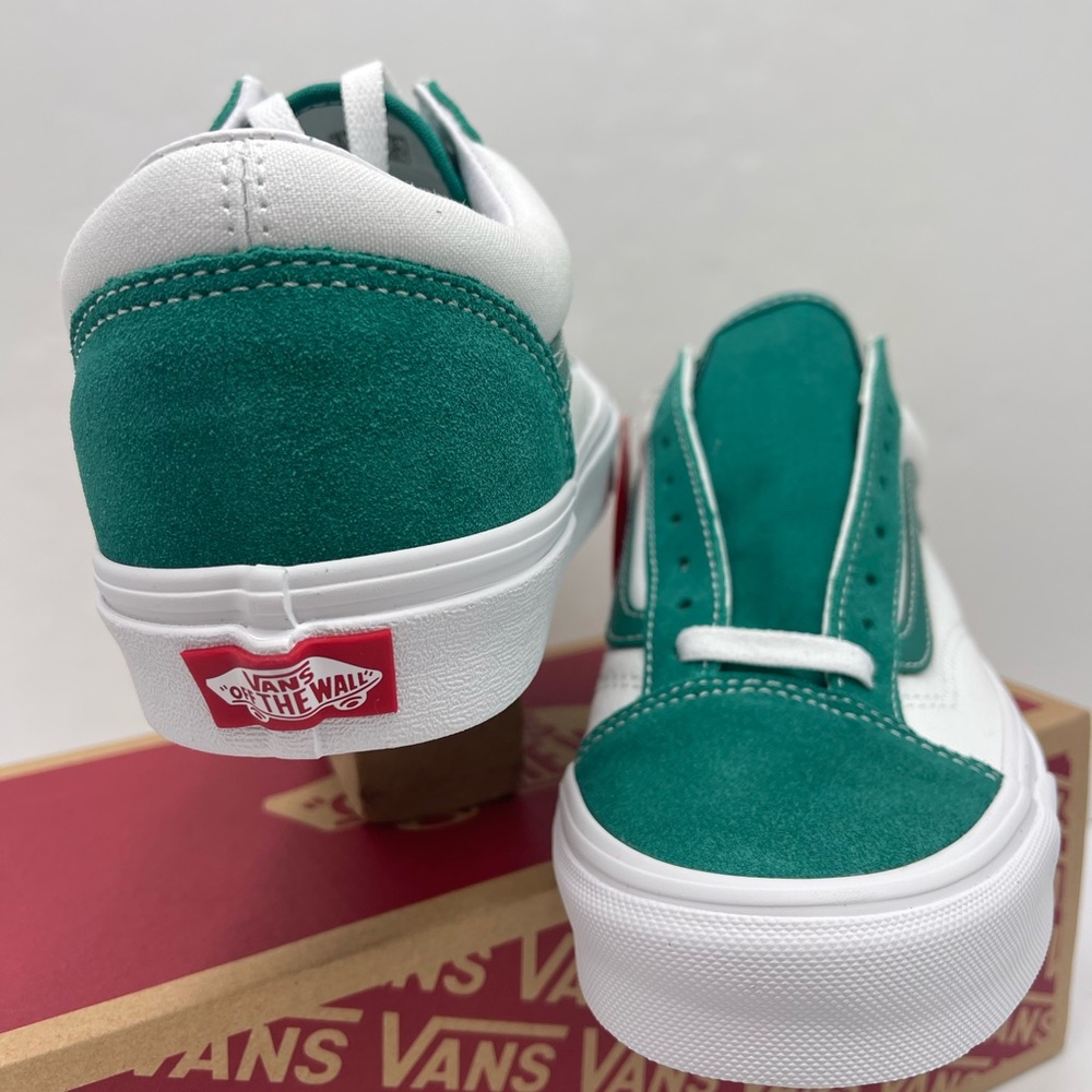 Vans Men’s Style 36 'Classic Sport - Cadmium Green Sneakers
VN0A54F69YE
Stylish - Picture 11 of 16